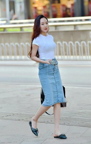 快拨出天我是你母亲最火的歌